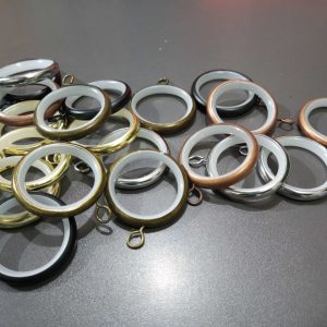 Silent curtain rings